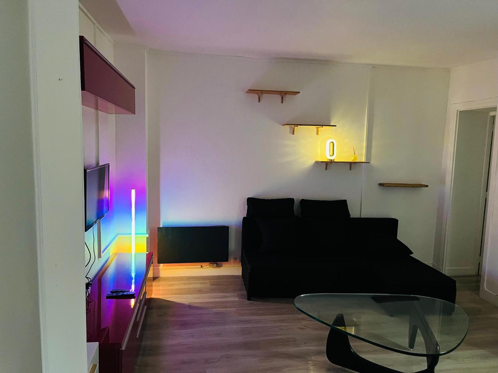 Logement A Proximite De Montmartre * Parigi