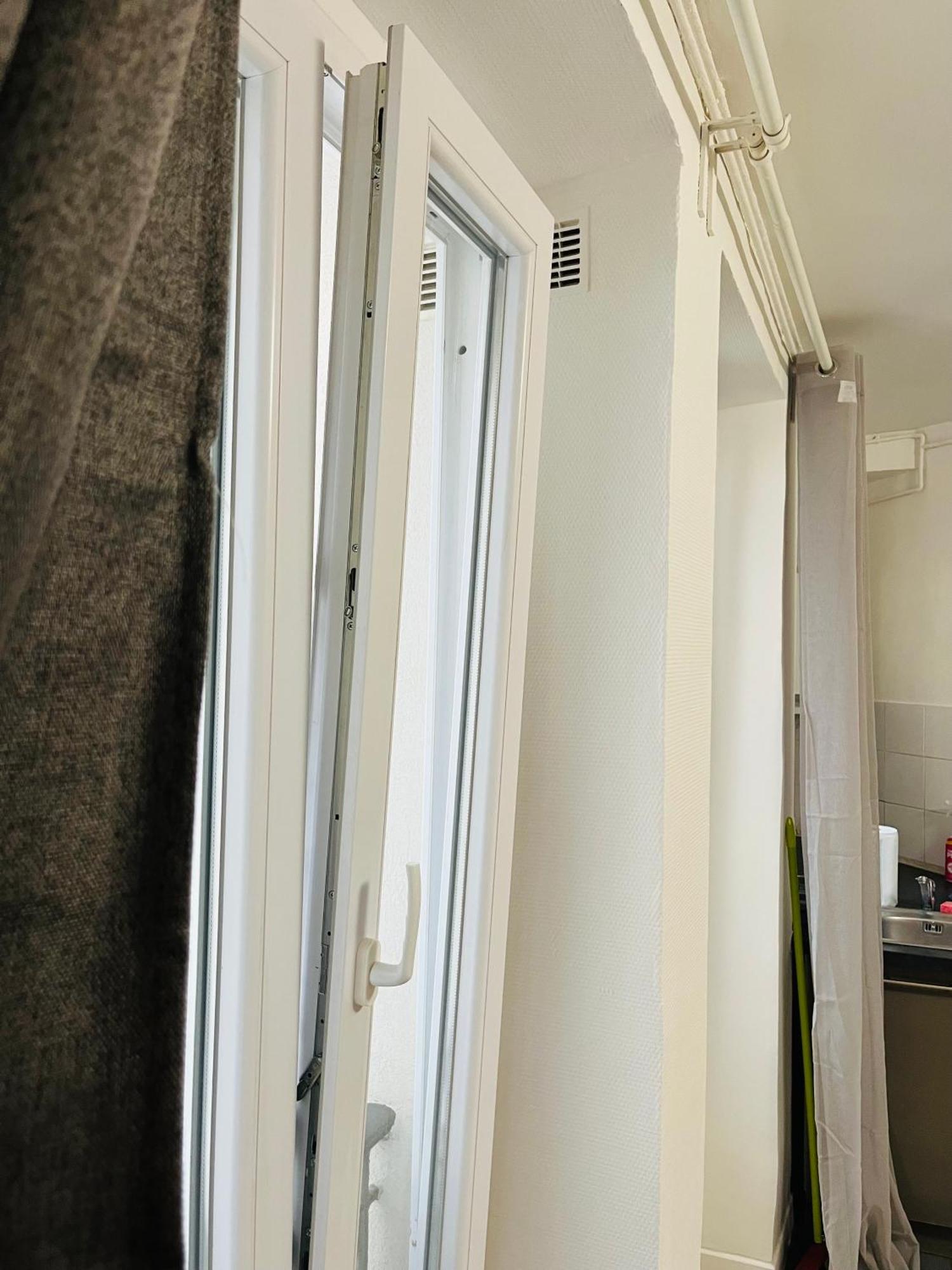 Logement A Proximite De Montmartre Parigi